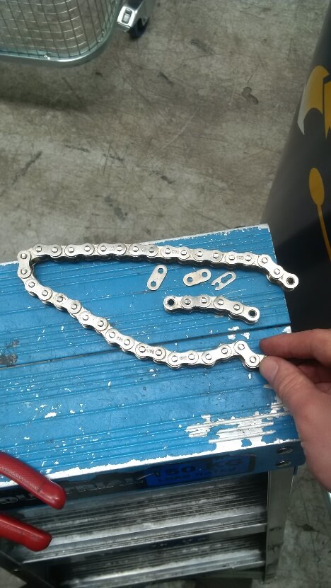 Preparing a new chain 'link section'