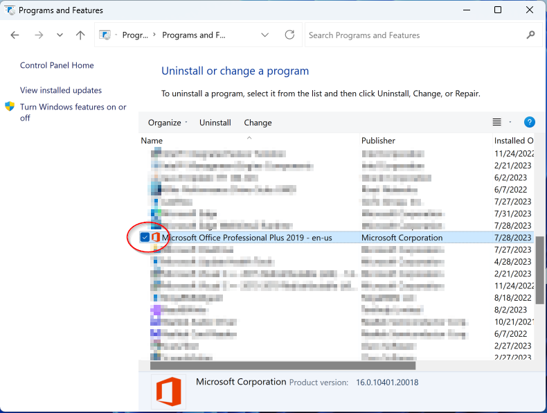 programs and features list, with Microsoft Office indicated and selected
